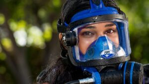 Photo of a diver with a full face mask