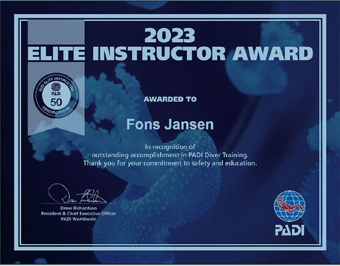 PADI Instructor award for Fons